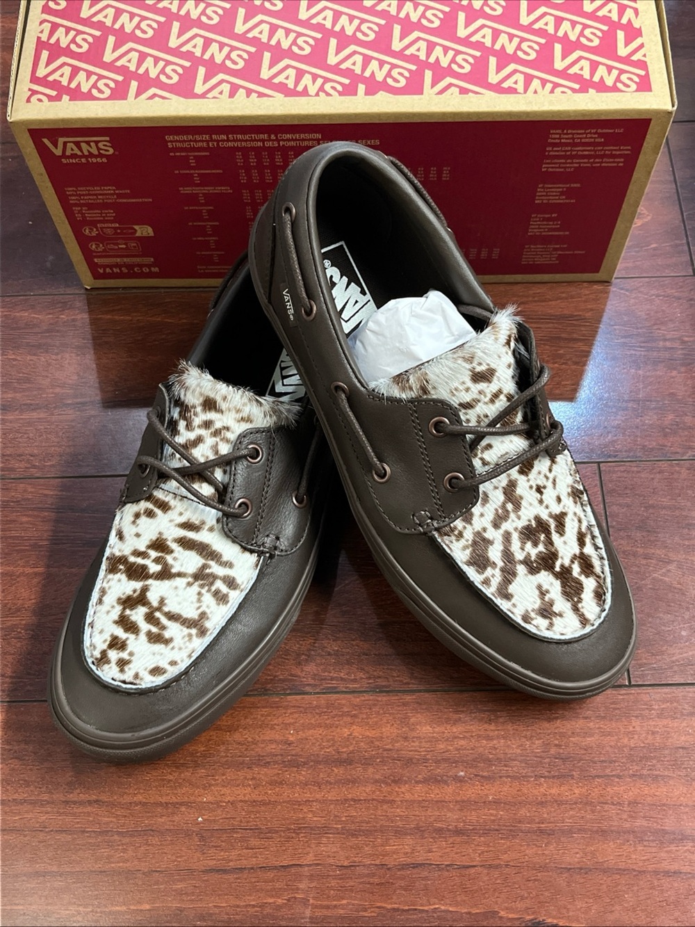 Mens 10 Vans 2 Eyelet Boat Shoe Pony Hair Dark Brown Leather Shoe New HALF BOX